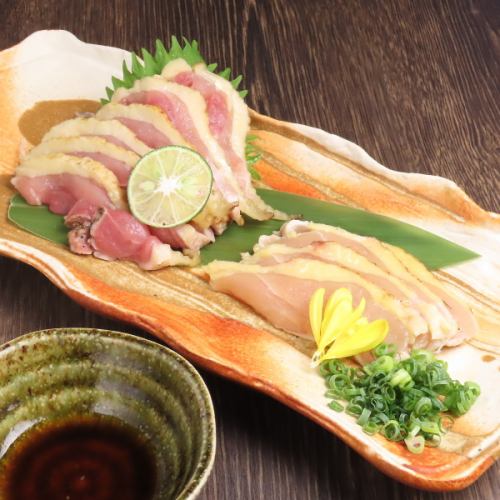 「比内地鶏」を使用した、風味豊かな鶏料理を楽しめます