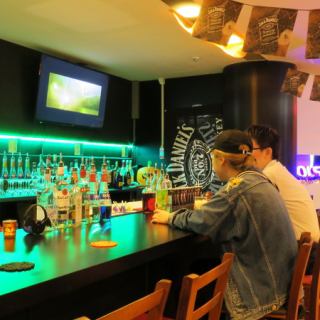 デートに人気のカウンター席♪おひとり様も大歓迎。