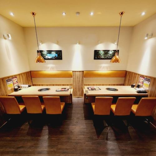 [Table seating for 12 people] Safe for guests in wheelchairs ♪ This seat is empty compared to other tables!! (Yakiniku/Yakiniku/Banquet/All you can eat/All you can drink/All you can eat and drink/Togane/Chiba/Birthday/ Anniversary/Dinner/Japanese Black Beef/New Year's Party/Parking Lot/Hormone/Gyukaku/Celebration/Lunch/Girls' Party/Izakaya)