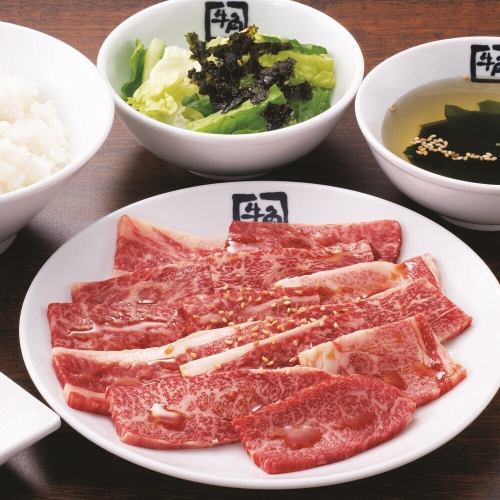 ランチ食べ放題は2,880円(3,168円税込)～