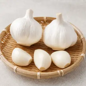 We use "Fukuchi White Six-Clove Garlic from Aomori Prefecture"!