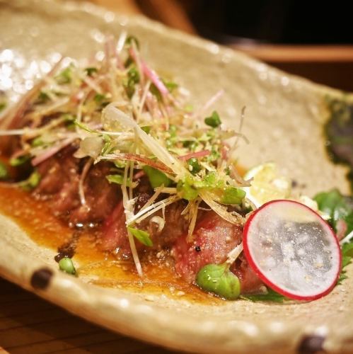 和牛タタキの香味野菜のせ