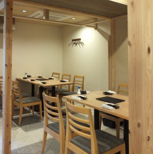 <p>Tonight, relax in a private room and enjoy delicious food! Fresh fish straight from the fish tank can be enjoyed as sashimi or grilled.</p>