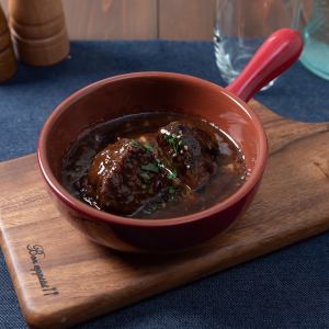 Melty Japanese black beef cheeks with red wine