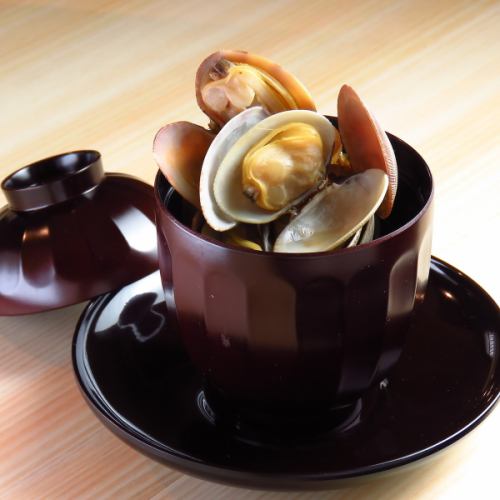 鮨との緩急を味わえる、創作和食の前菜