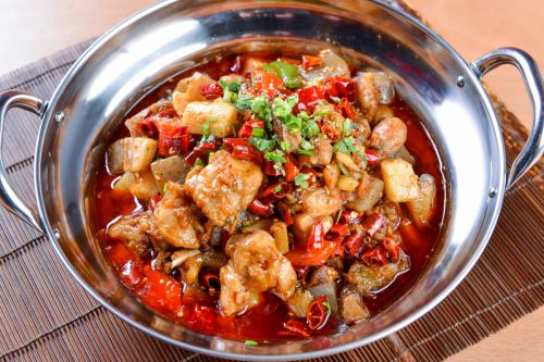 Sichuan-style spicy stir-fried frog meat