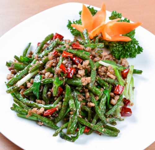 Stir-fried Green Beans Sichuan Style