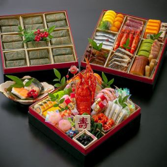 「特大三层重」心形礼盒柿叶寿司（鲑鱼/青花鱼）<3层/4至5份>