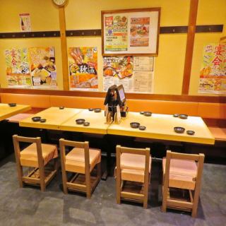 自在にレイアウトの変更ができるので、各種ご宴会・二次会等目的に合わせてご利用頂けます。