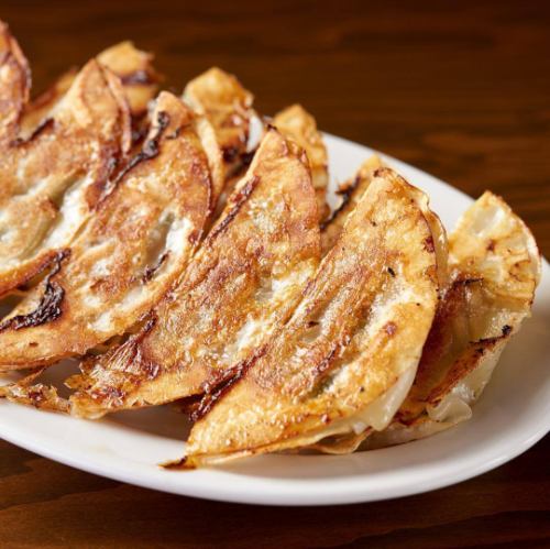 餃子や麻婆豆腐など本格中華の人気メニューが楽しめる☆