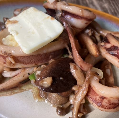 イカと椎茸のにんにくバターソテー
