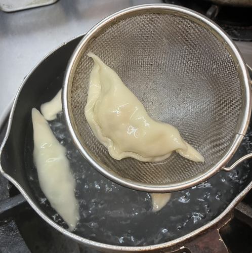 肉汁水餃子(4コ)