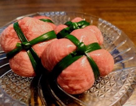 【事前予約制】「縛りネギタン塩、肉寿司、特選焼きすき付き春道コース」【5000円(税込)】