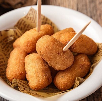 生ハムのクリームクロケッタ