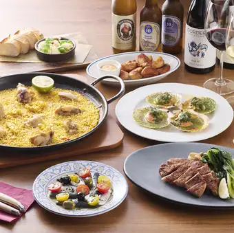 【早割特典　18:00までの入店でお得！】カヴァで乾杯する夏のスペインコース！30種2h飲み放題