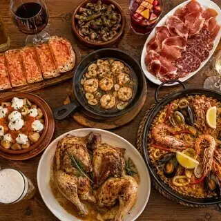 [Sunday-Thursday Only: Spanish Feast Course] 5 Types of Draft Beer Tasting Plan, 6 Dishes Including Tapas and Ajillo