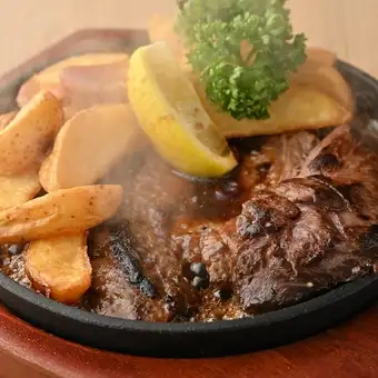 開業特惠！肉類拼盤套餐，含4種刺身及肉類料理：¥5000 → ¥4000（2小時暢飲）