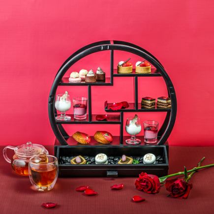 [Berry & Berry! Strawberry Afternoon Tea] + SNS popular flower plate included