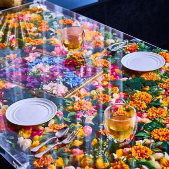 [12/24.25 only - Guaranteed flower table seating] Christmas Afternoon + Flower Plate or Bear