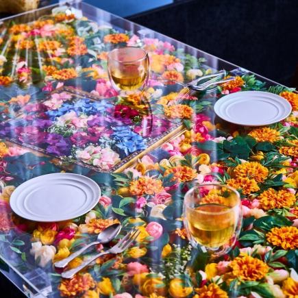 [12/24.25 only - Guaranteed flower table seating] Christmas Afternoon + Flower Plate or Bear