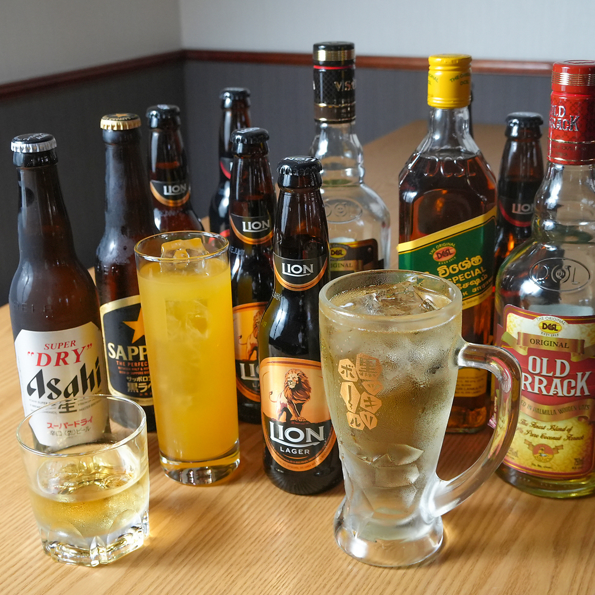 スリランカのビールなども取り揃えております◎