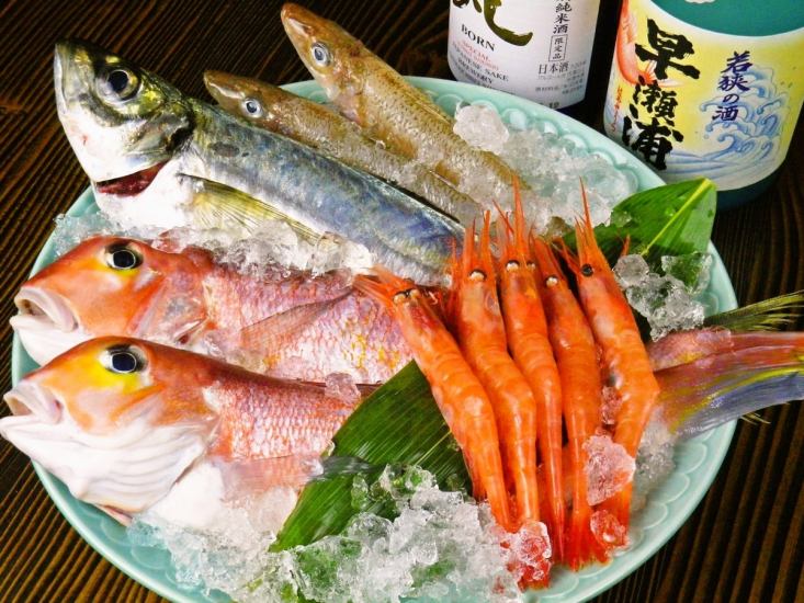 お造りや寿司など、新鮮な魚の素材を活かしたメニューが多数！