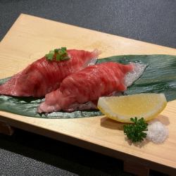 特選村上牛肉握り 2貫