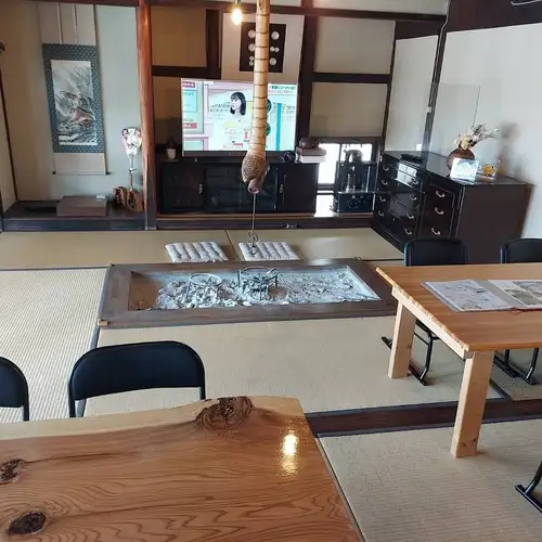 囲炉裏のあるお部屋