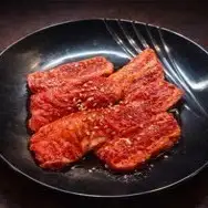 黒毛和牛カルビ (タレ/塩) Kuroge Wagyu Karubi