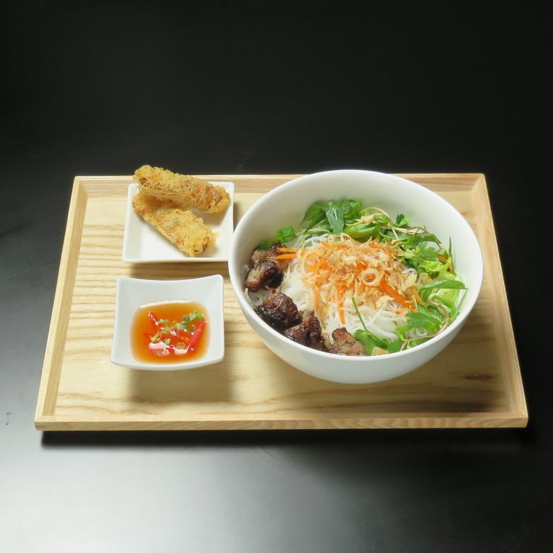 焼き豚のせビーフン 