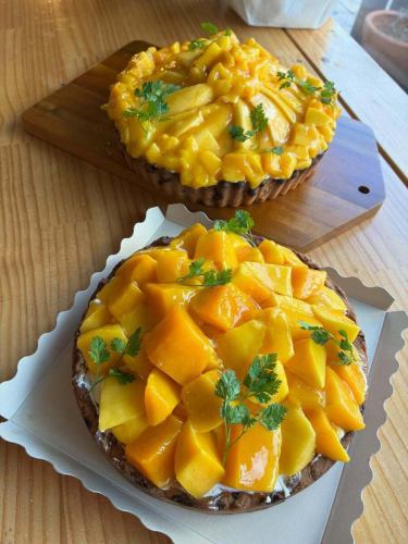 フレッシュマンゴータルト🥭

ホールケーキのご注文をいただきました♡
ありがとうございます😊

メニューにはございませんが、オーダーケーキ承っております。
内容はご相談ください♪

パーティーの時にもいかがですか？

#abillcoffeeplus 
#アビルコーヒープラス 
#松戸 
#新松戸 
#オーダーケーキご予約承ります