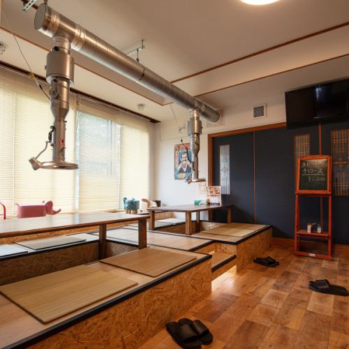 [Horigotatsu seats] You can relax and enjoy a meal with close friends.The sunken kotatsu seats where you can stretch your legs are very popular!
