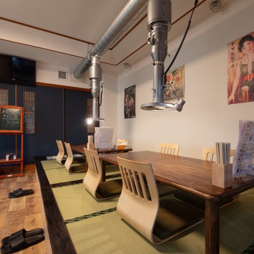 [Raised tatami seating] We also have tatami seating located in a raised area.This is a recommended seat for a girls' get-together to enjoy yakiniku and local sake.