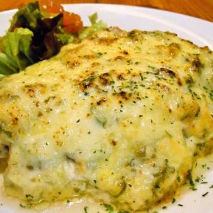 Grilled chicken thigh with onion cheese