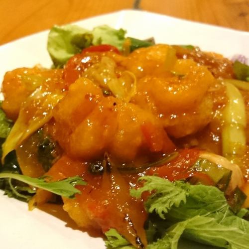 Authentic stir-fried shrimp with chili sauce