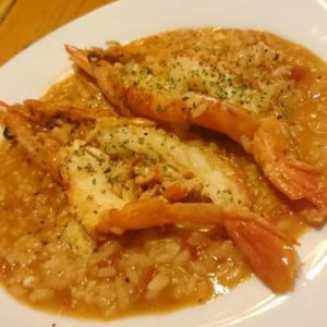 Mushroom and bacon cream risotto / red shrimp tomato risotto