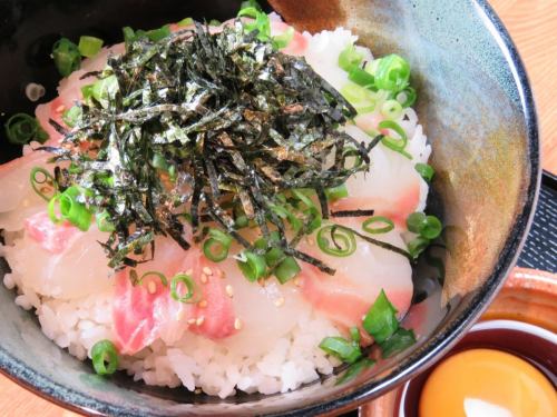 爱媛县的名产鲷鱼饭