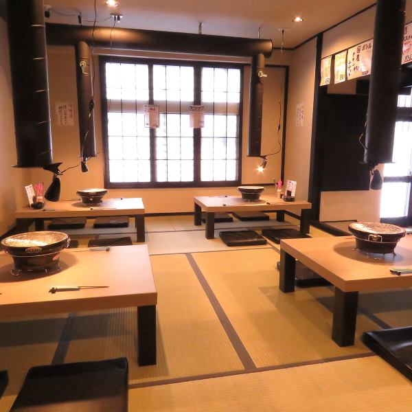[Families are also welcome! ◎] In addition to the counter, there are tatami mats and sunken kotatsu tables★We also want small children to enjoy yakiniku without getting bored.The owner's idea is to incorporate grilled marshmallows into the side menu, so that even though it is a yakiniku restaurant, you can enjoy a good time together as if you were having a BBQ!
