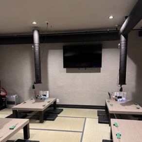 Tatami room for 4 people.You can also watch sports on the large monitor.