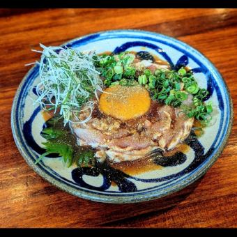 鶏山椒ユッケ