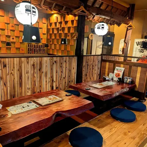 和風モダンな店内のこだわり掘りごたつ
