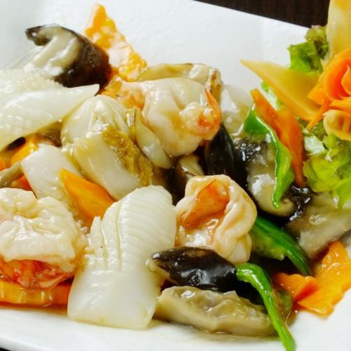 Stir-fried seafood with oyster sauce
