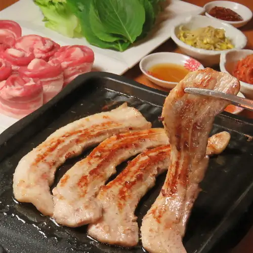 Grilled to perfection with thick-cut samgyeopsal set