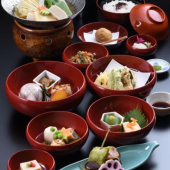 Vegetarian Kaiseki Course: 8,800 yen