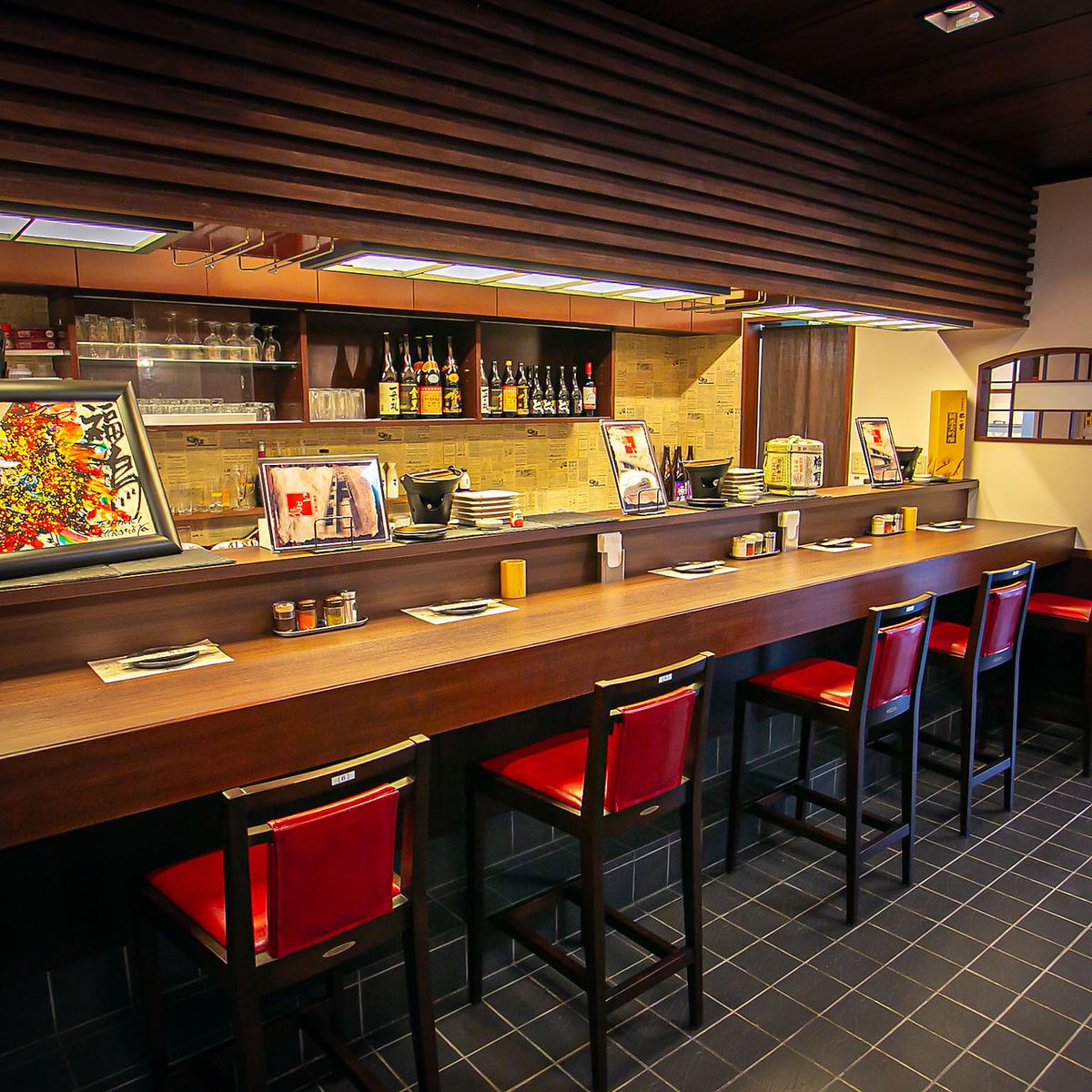 A stylish and clean Japanese-style izakaya! Offering exquisite chicken dishes ♪