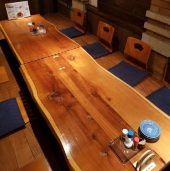 2F半個室の掘り炬燵席。最大８名様までご利用可能です！