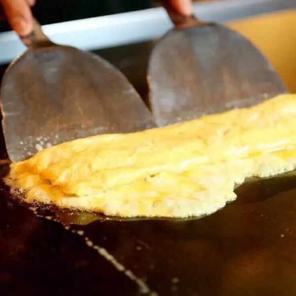 当店おすすめ！鉄板だしまきたまご他、ねぎ入りだし巻きたまごやチーズオムレツなど豊富なラインナップ♪