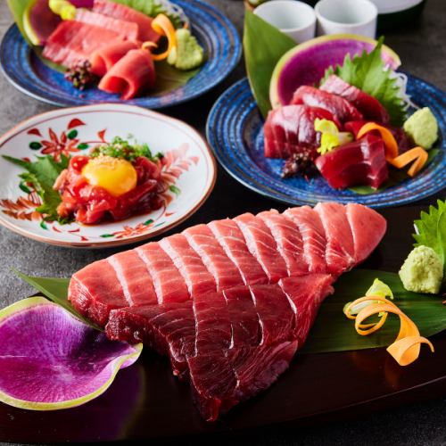 在特殊的氛圍中享用藍鰭金槍魚和鯛魚製成的美味佳餚。