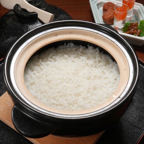 土鍋炊きごはんと日替わり香の物３種
