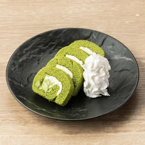 Uji Matcha Roll Cake